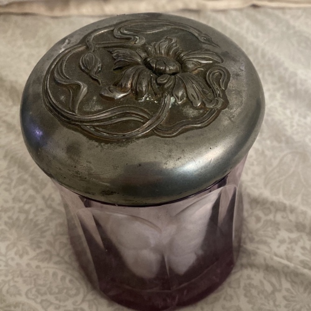 Antique Victorian Era Large Powder Jar/Cigar Humidor